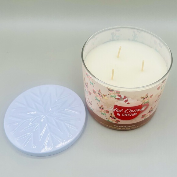 Bath & Body Works HOT COCOA AND CREAM 3 Wick Holiday Candle In Box NEW - Picture 5 of 7